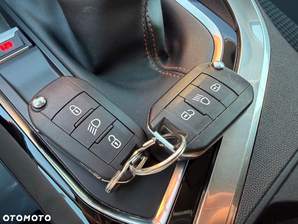 Peugeot 3008 BlueHDi 130 Stop & Start Allure Business-Paket - 32