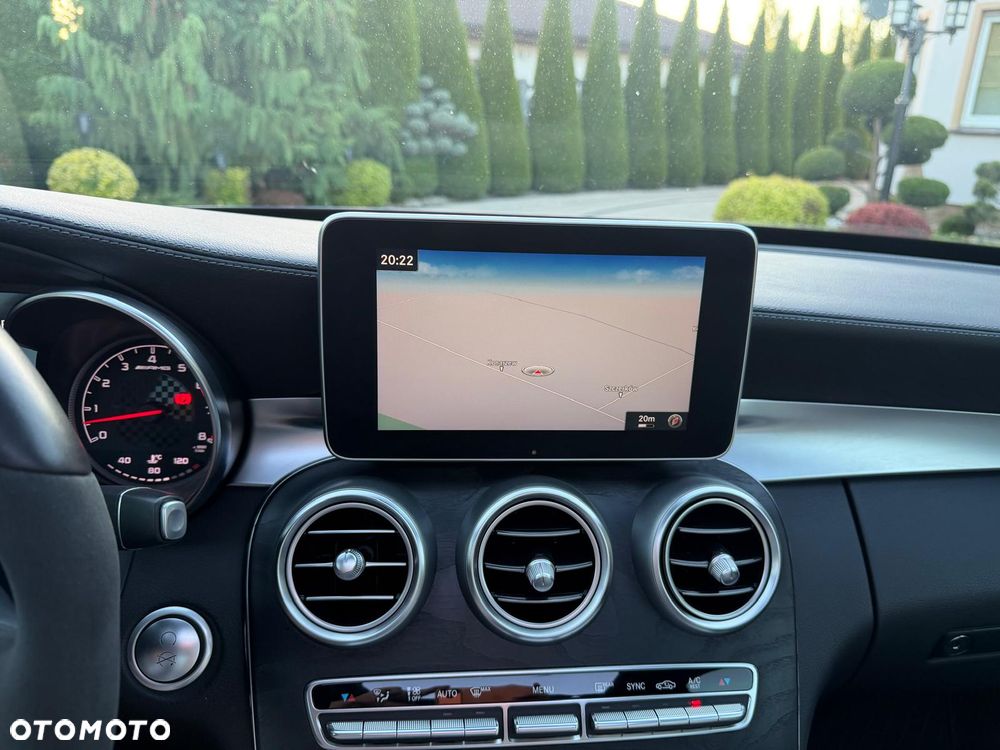 Mercedes-Benz Klasa C AMG 43 4Matic 9G-TRONIC - 31