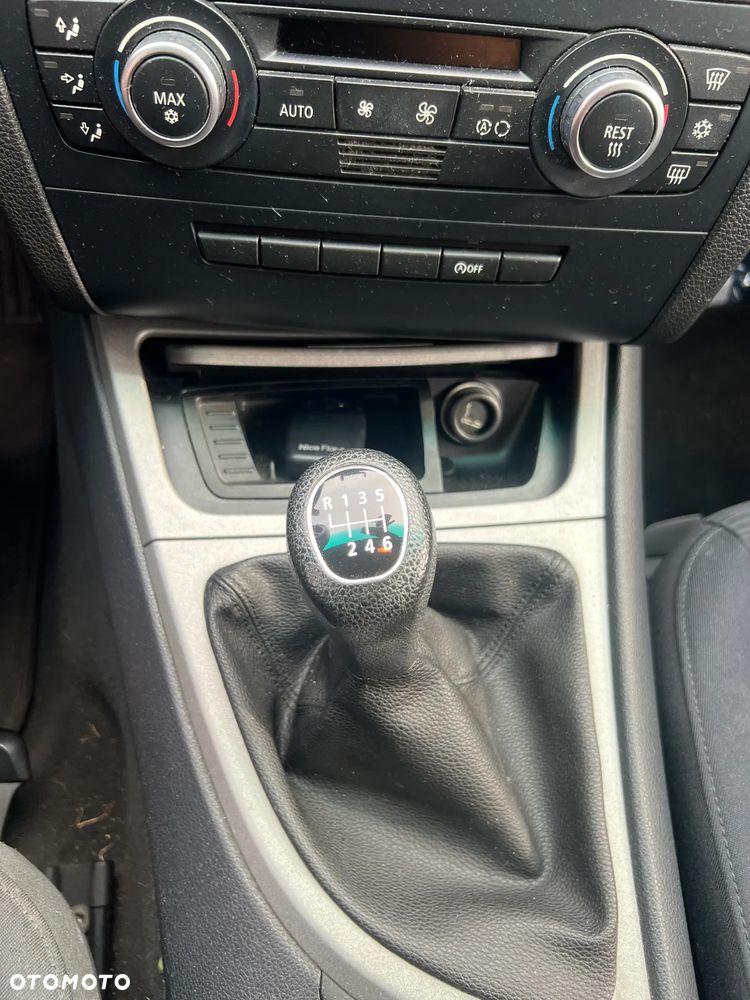 BMW Seria 1 118d - 11