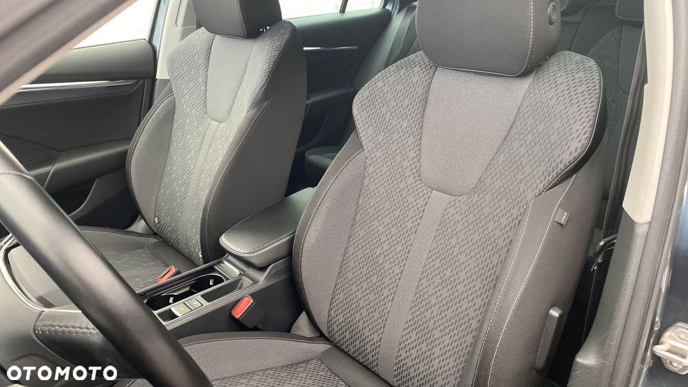 Skoda Octavia 1.5 TSI ACT Style - 11