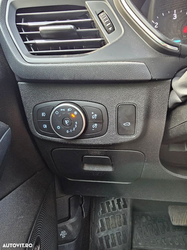 Ford Focus 1.5 TDCi Powershift Titanium - 13