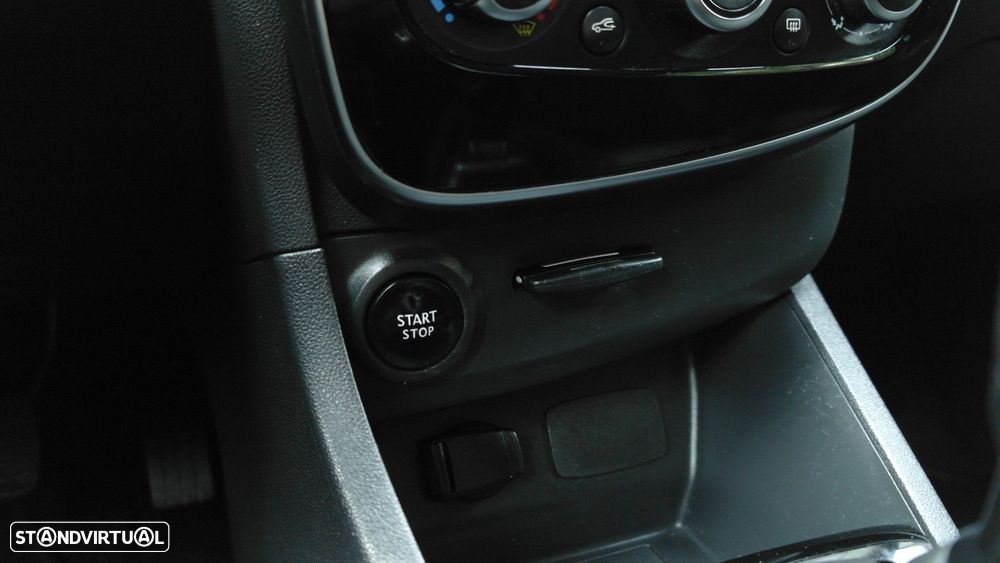 Renault Clio 0.9 TCe Limited - 36