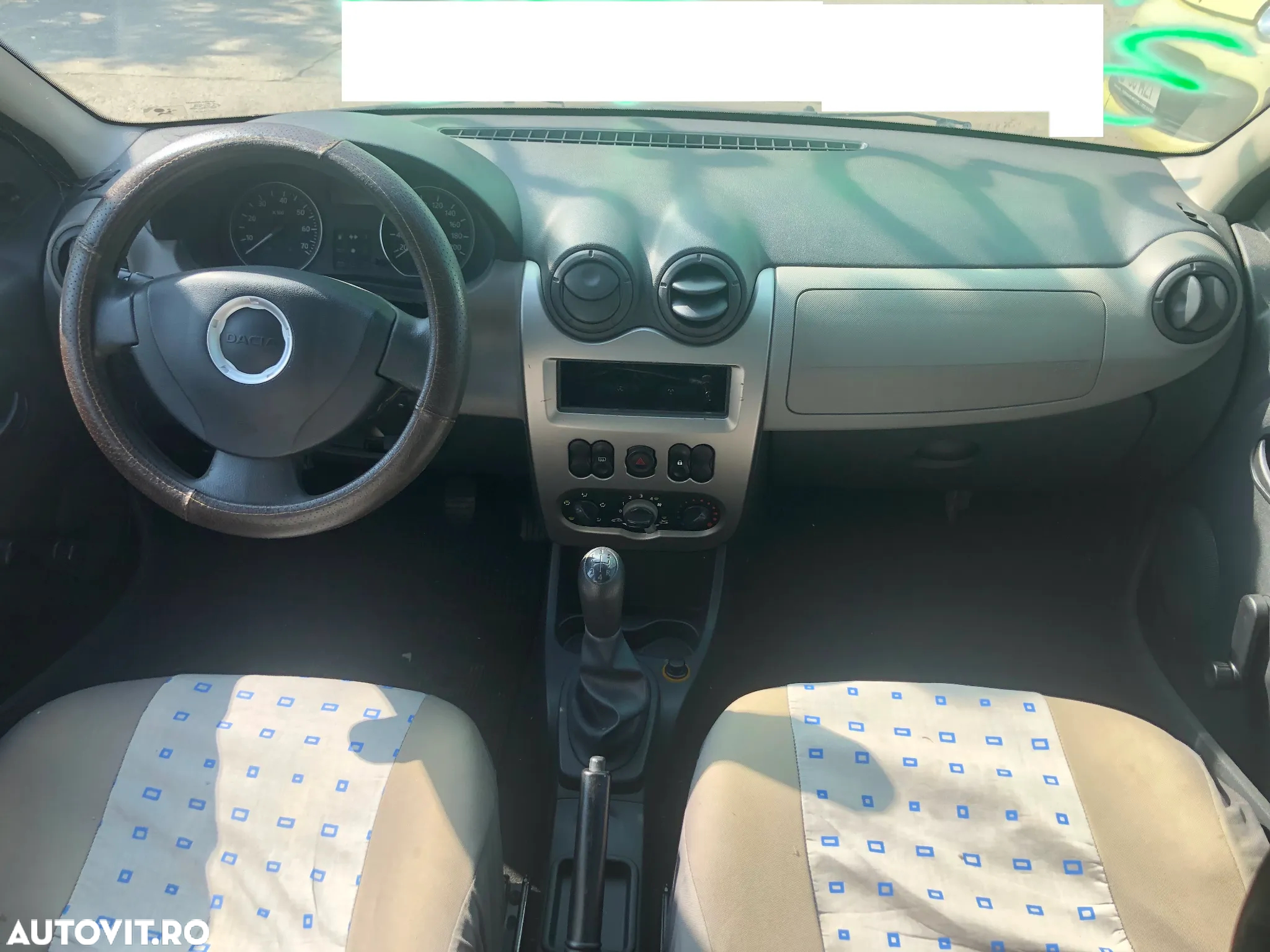 Dezmembrez Dacia Logan PH2 facelift 2011 1.4 benzina - 5
