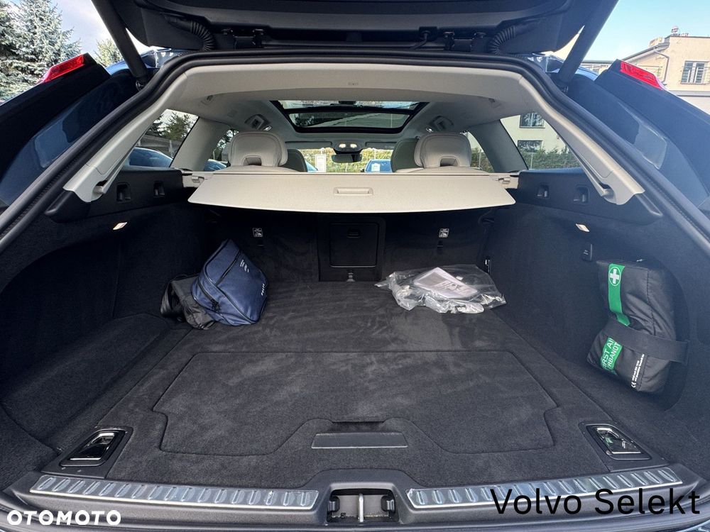 Volvo V90 T8 AWD Plug-In Hybrid Ultra Bright - 28