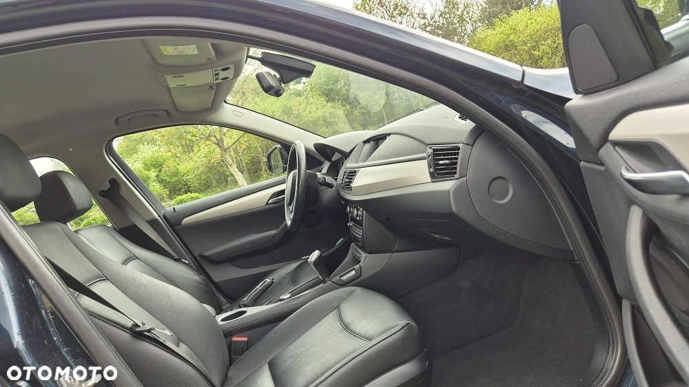 BMW X1 sDrive18d xLine - 8