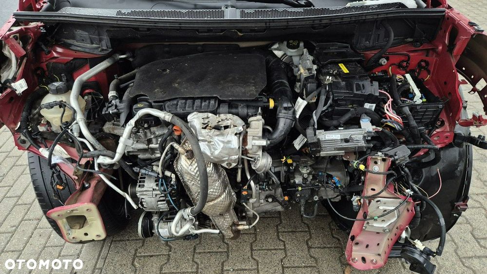 Peugeot 3008 PureTech 130 Stop & Start GPF Allure - 14