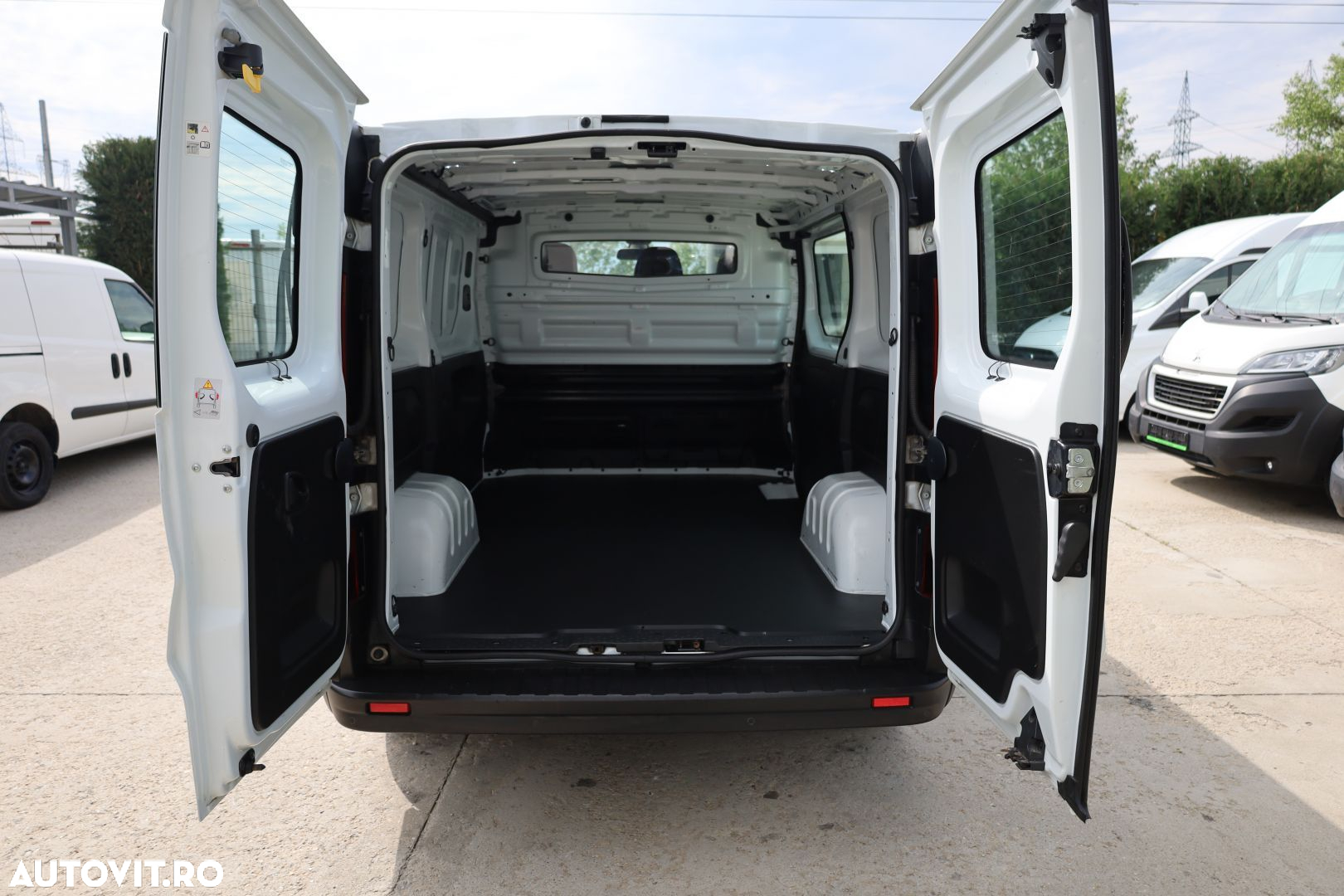 Renault Trafic L1H1 - 10