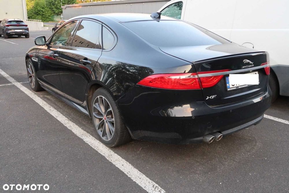 Jaguar XF - 4
