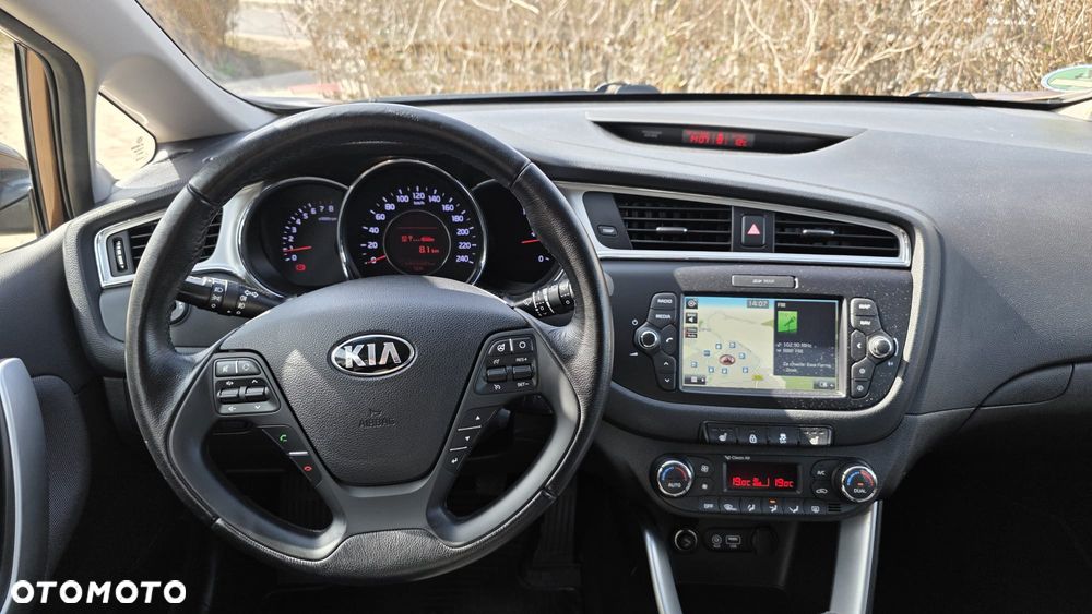 Kia Ceed 1.0 T-GDI ISG Dream-Team Edition - 8