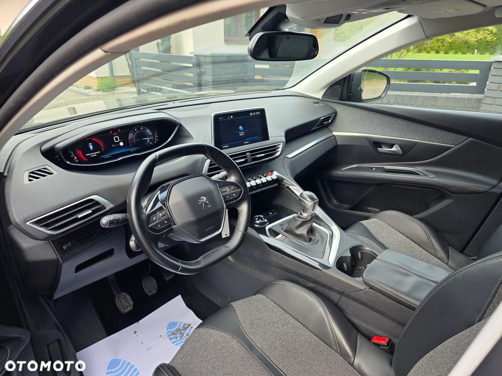 Peugeot 3008 HDi 115 Allure - 13