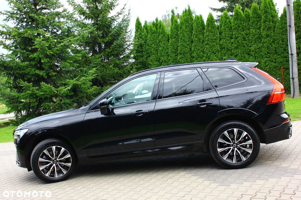 Volvo XC 60 B4 D AWD Plus Dark - 8