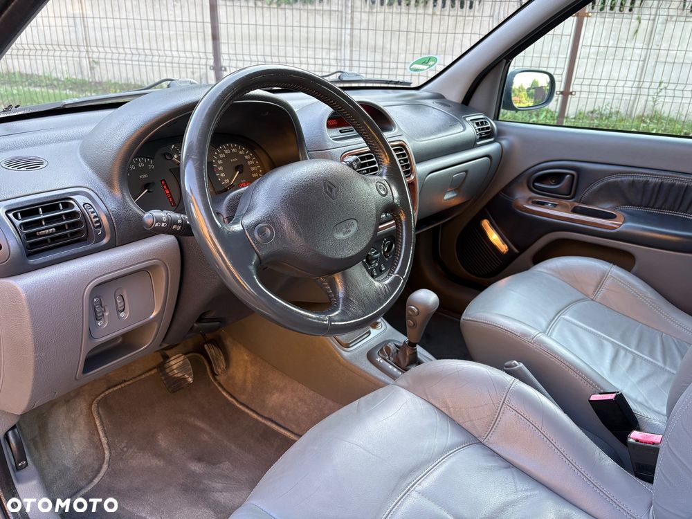 Renault Clio - 21