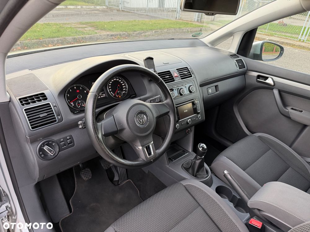Volkswagen Touran - 6