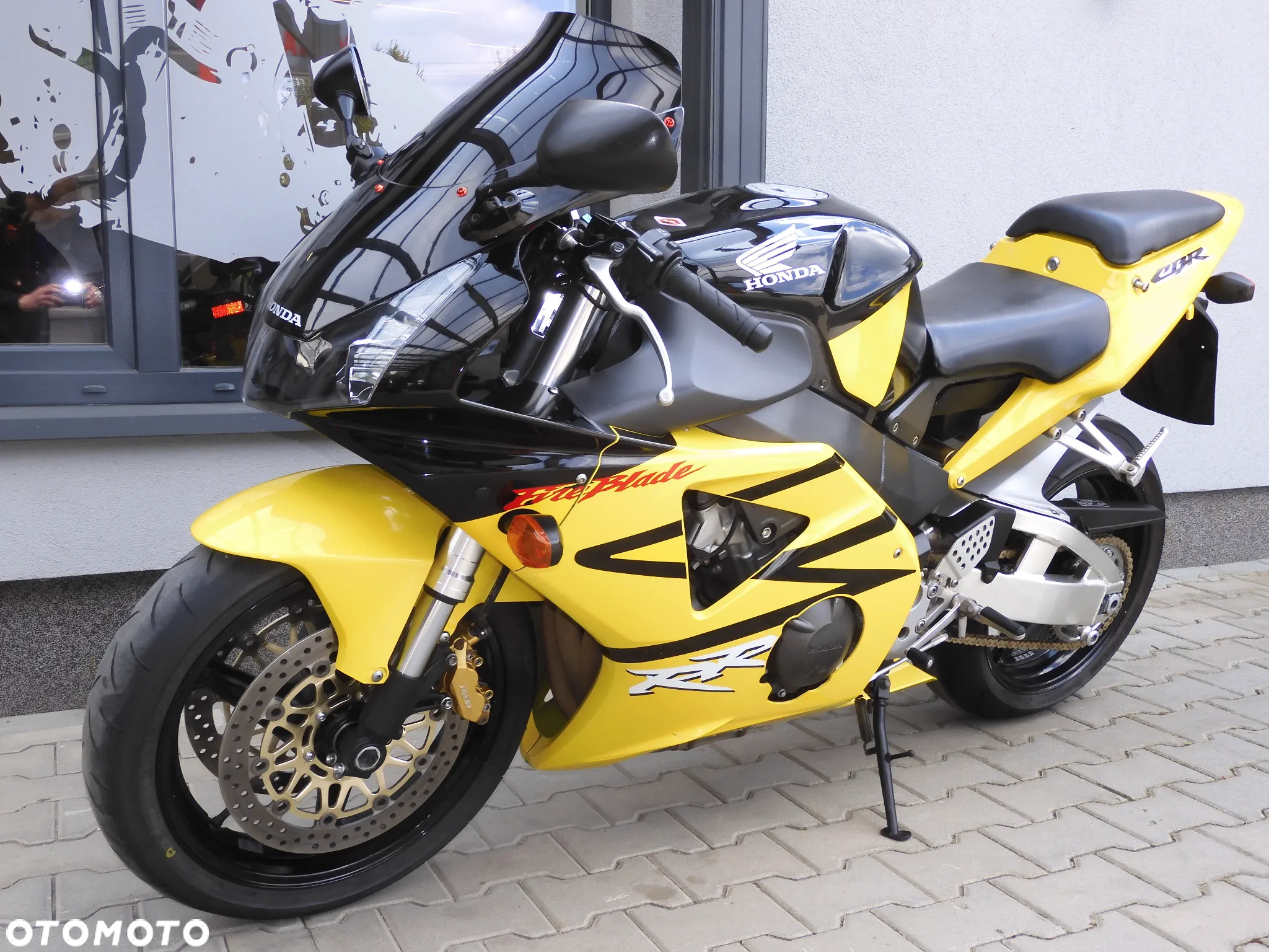 Honda CBR - 27