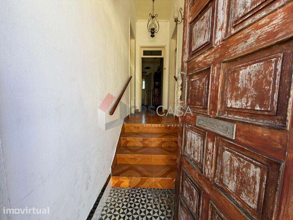 Moradia T2 no centro da Praia da Vitória com Projeto incluído - Grande imagem: 5/24