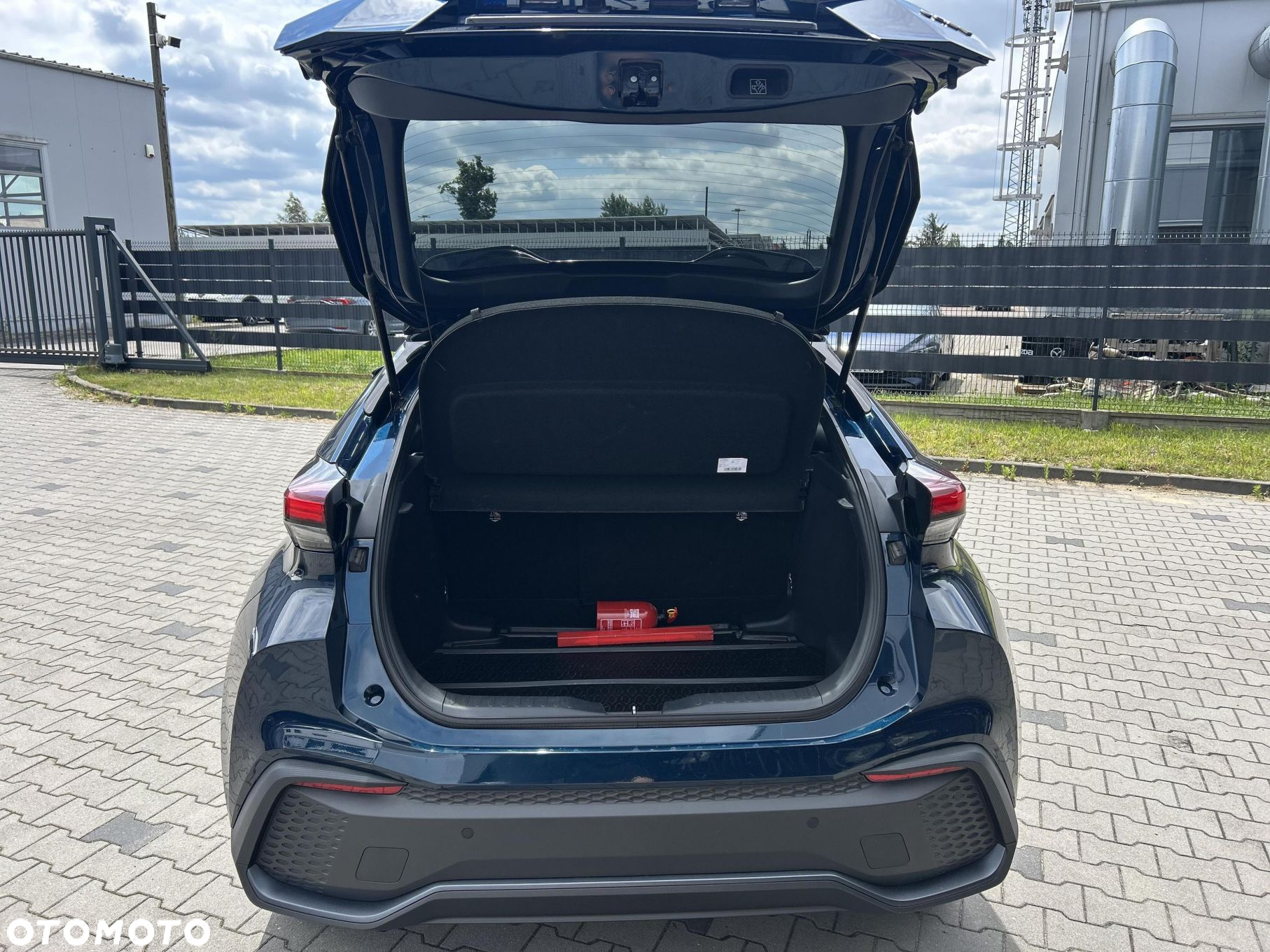 Toyota C-HR - 11