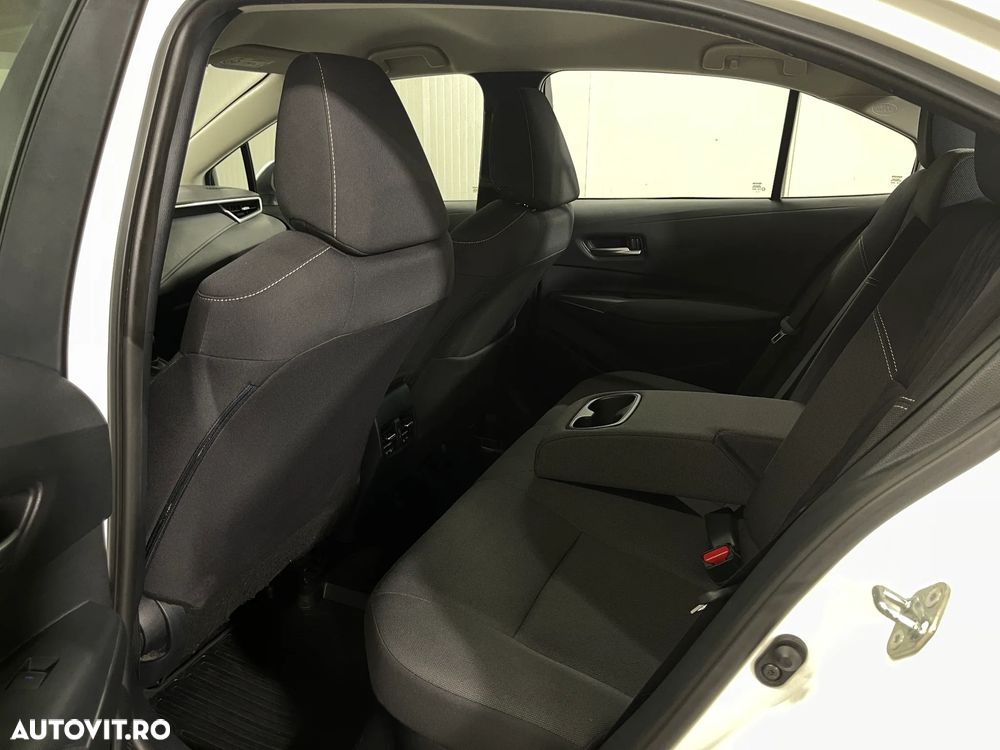 Toyota Corolla 1.8 HSD Business - 12