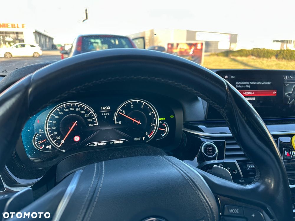 BMW Seria 5 520d Sport Line - 18