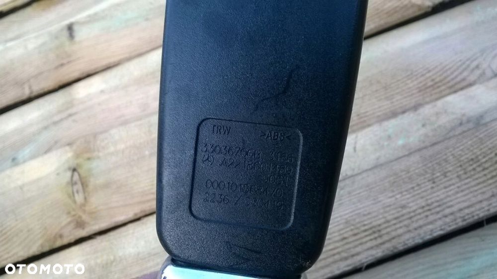 MERCEDES W221 S-KLASA DOPINACZ NAPINACZ PASA PRAWY - 2