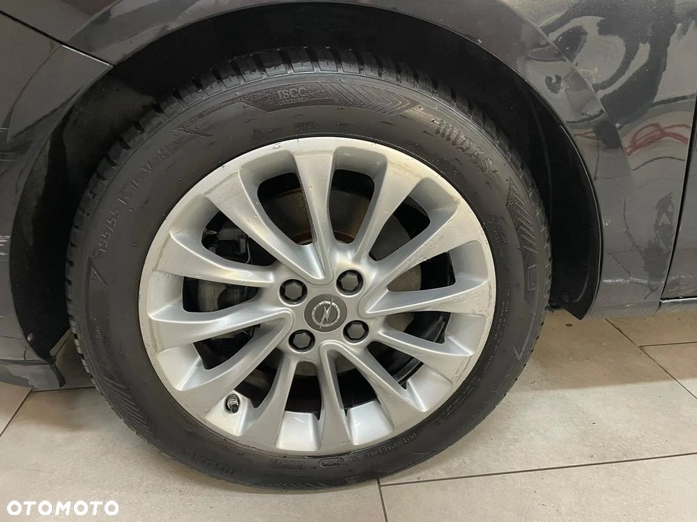 Opel Corsa 1.4 16V Cosmo - 15