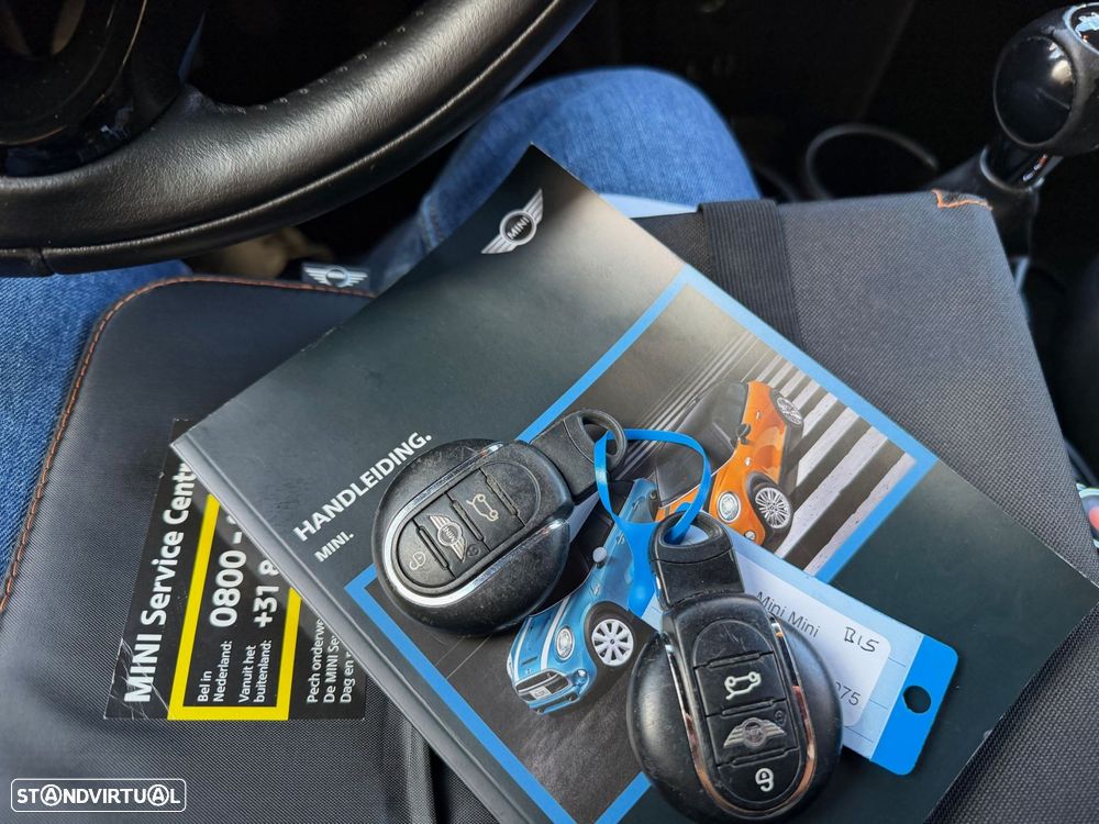 MINI 3 Portas One - 14