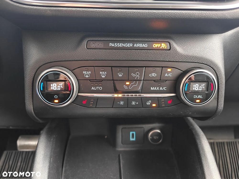 Ford Kuga 2.5 Duratec FHEV TITANIUM - 16