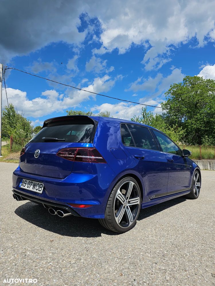 Volkswagen Golf - 5