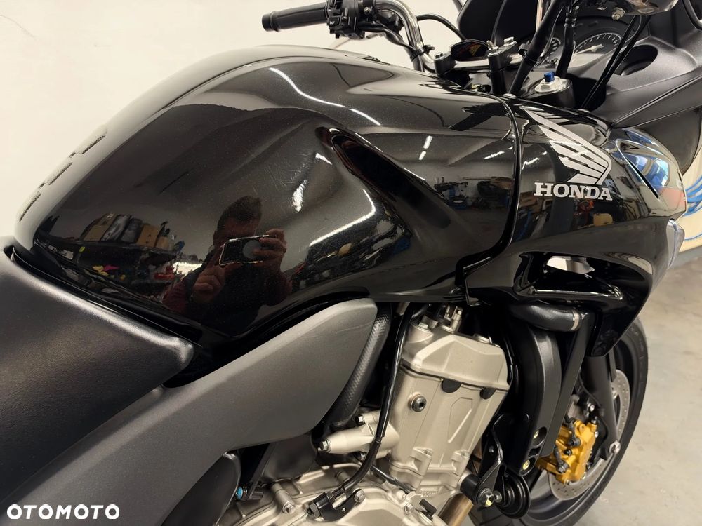 Honda CBF - 33