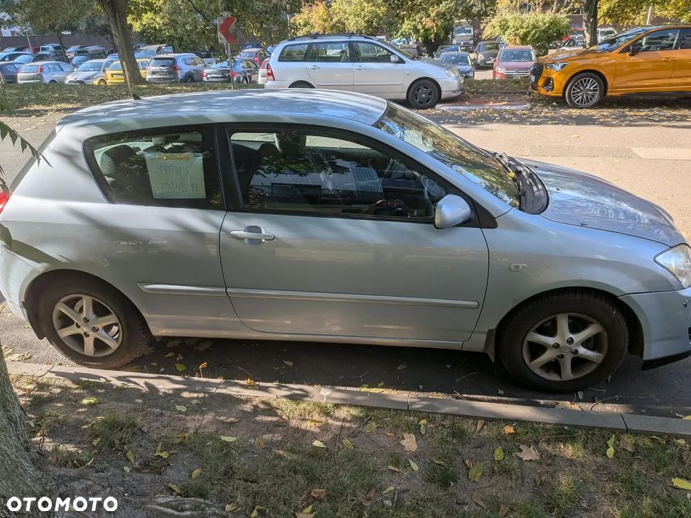 Toyota Corolla 2.0 D-4D Sol - 3