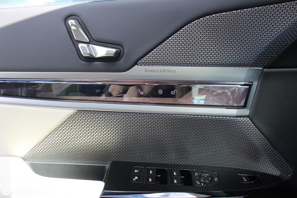 BMW i7 - 20