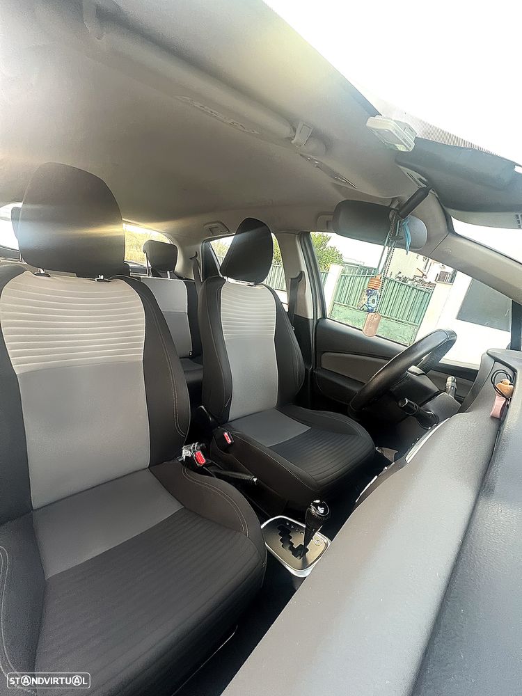 Toyota Yaris 1.5 HSD Exclusive - 3