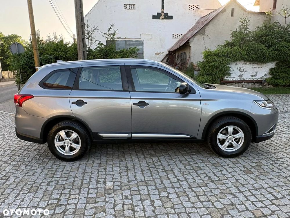 Mitsubishi Outlander 2.0 2WD Edition - 3