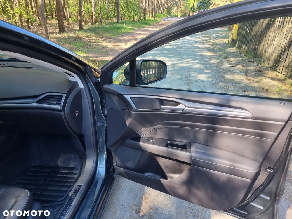 Ford Mondeo 2.0 TDCi Bi-Turbo Titanium PowerShift - 21