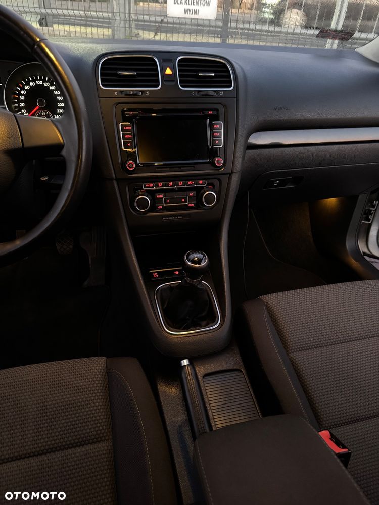Volkswagen Golf 1.6 Comfortline - 15