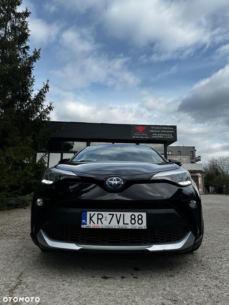 Toyota C-HR ver-2-0-hybrid-black-edition - 4