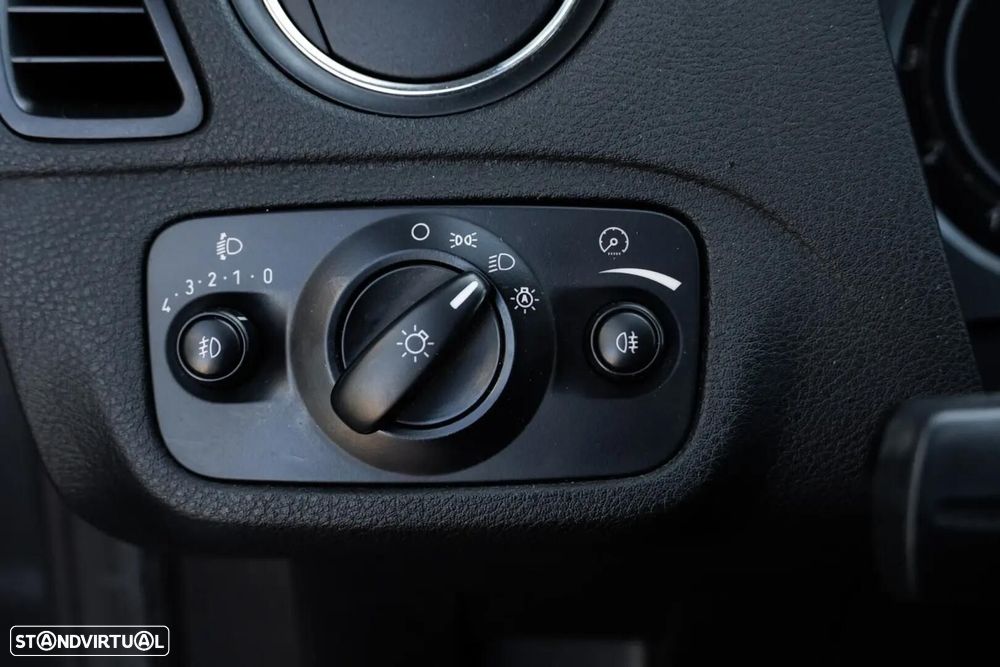 Ford S-Max - 19