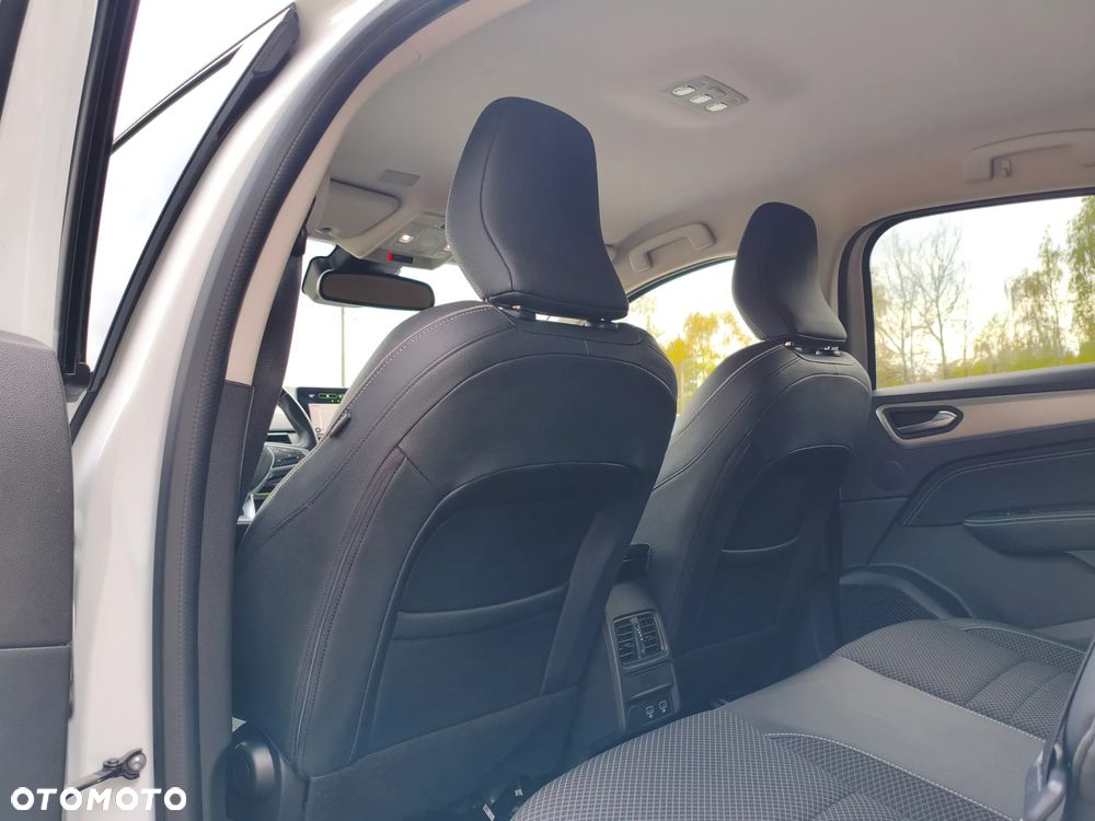 Renault Arkana 1.6 E-TECH Intens MMT - 31