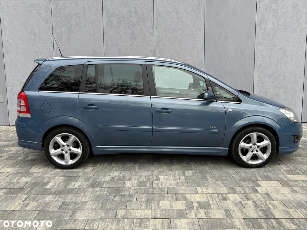 Opel Zafira 1.8 Sport - 11