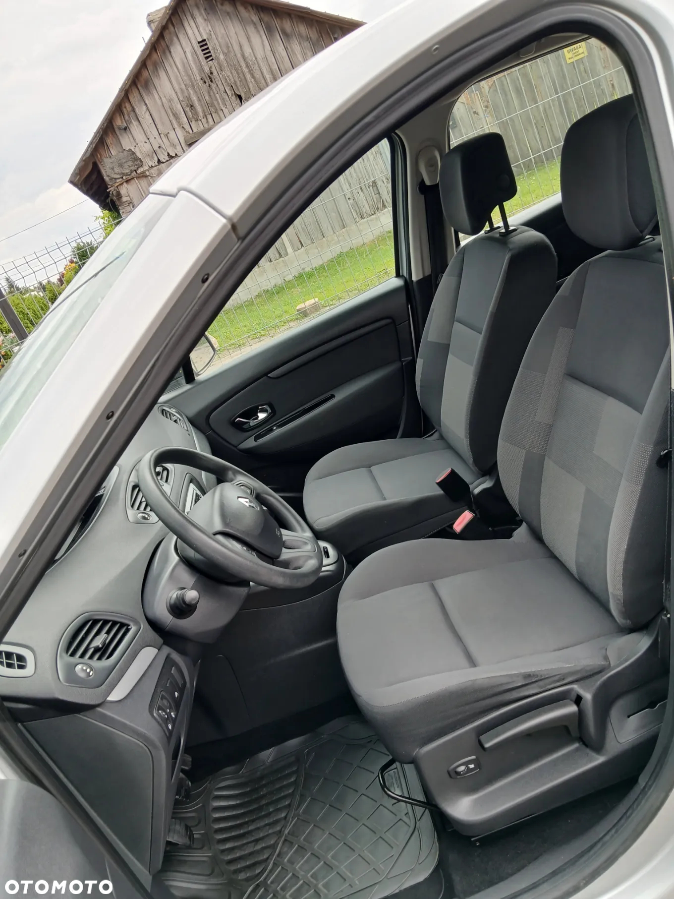Renault Scenic 1.6 16V 110 TomTom Edition - 14