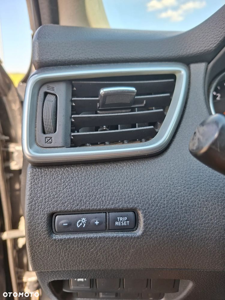 Nissan Qashqai 1.5 dCi N-Connecta - 12