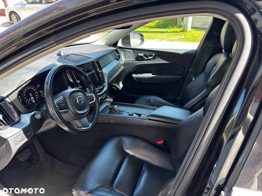 Volvo XC 60 T5 AWD Geartronic Momentum - 5