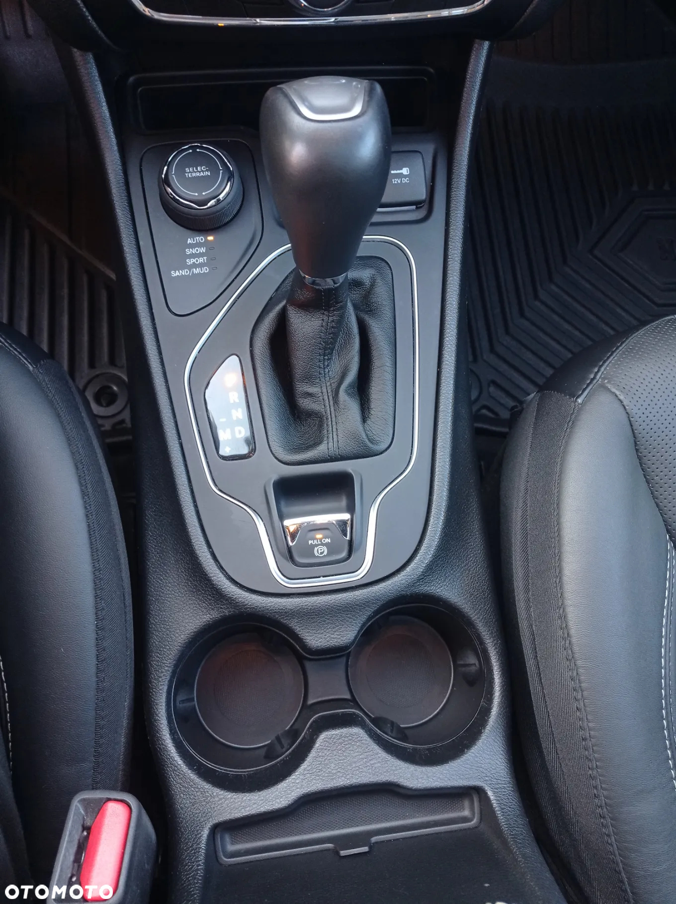 Jeep Cherokee - 12