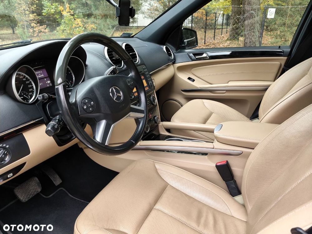 Mercedes-Benz GL 350 CDI BlueEff - 24