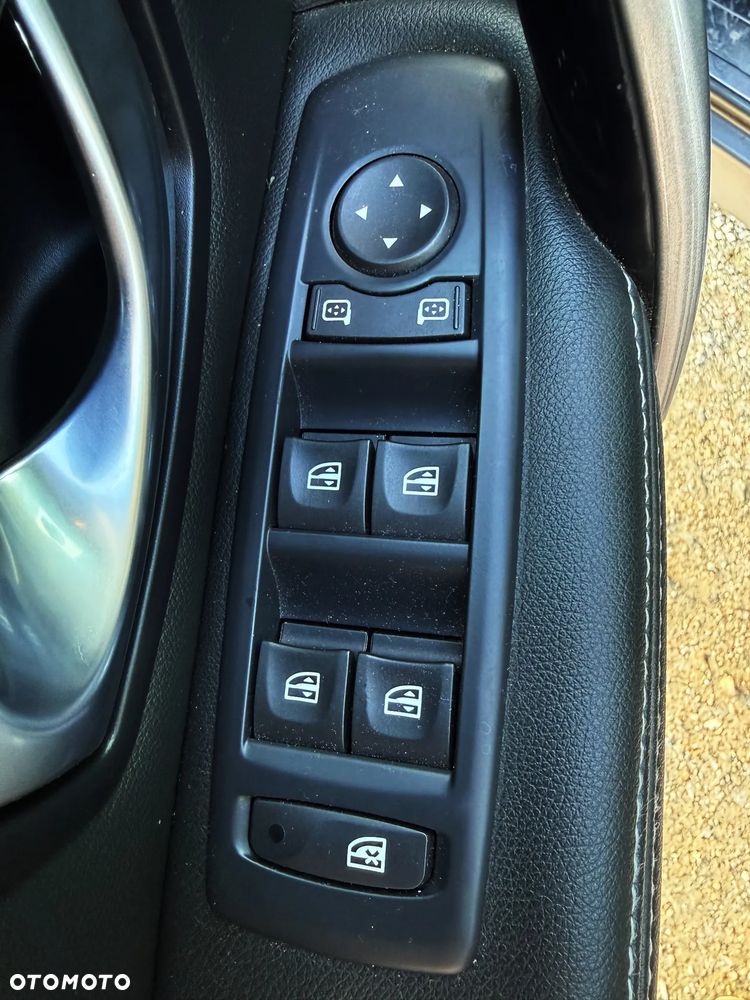 Renault Laguna 2.0 Black Edition - 12