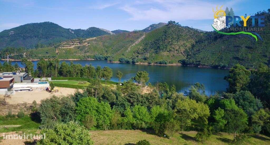 Lote para construção a confinar com o Rio Zêzere - Grande imagem: 3/5