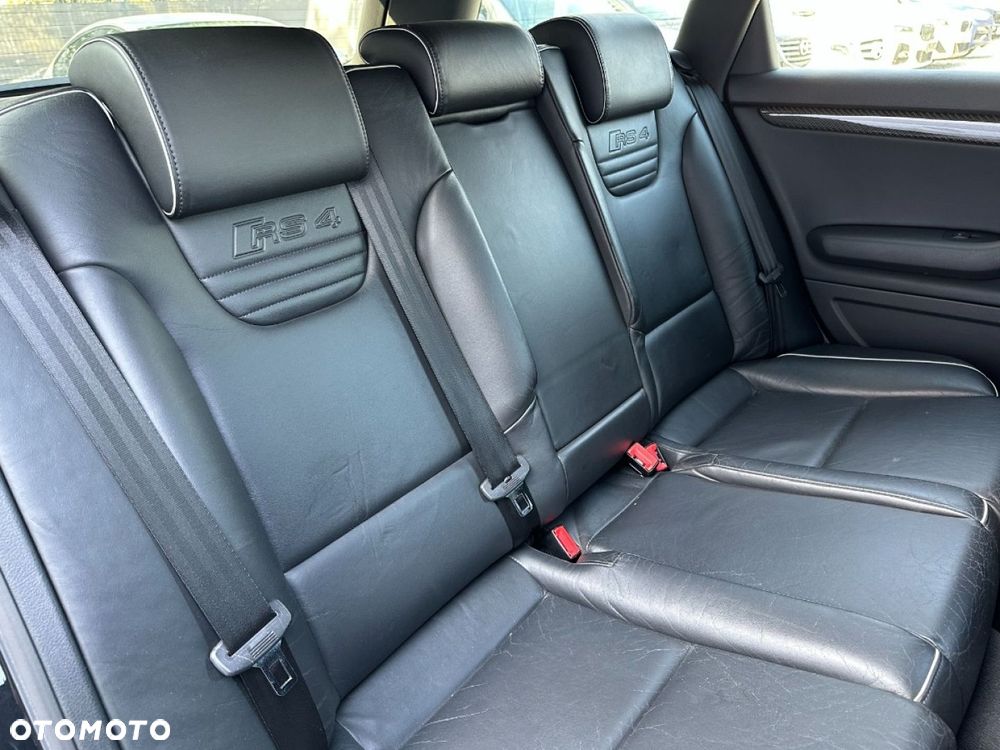 Audi RS4 Avant Avant - 37