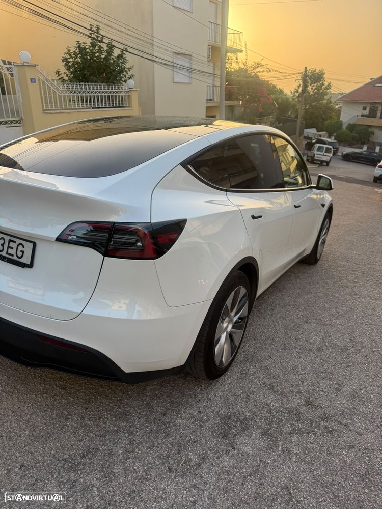 Tesla Model Y 2023 photo 3