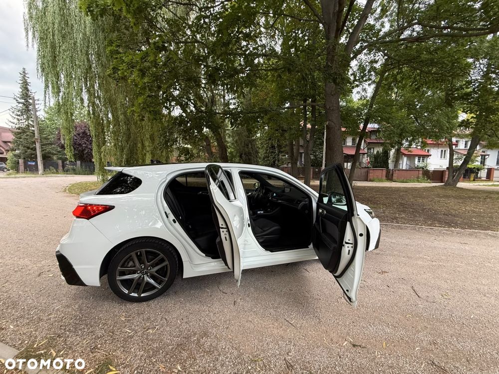 Lexus CT - 5