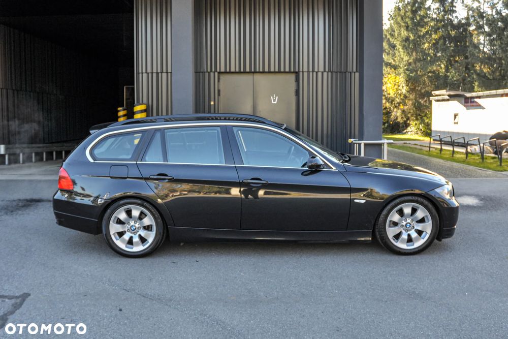 BMW Seria 3 325i Touring - 5