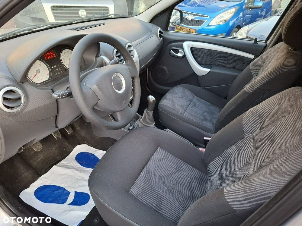 Dacia Logan MCV 1.6 Laureate - 11